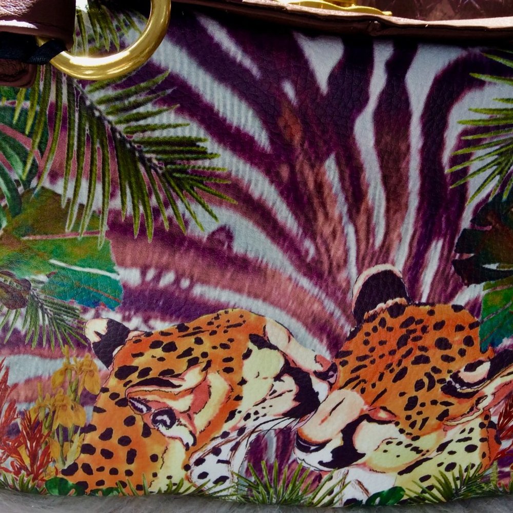 Sharif Hand-Painted Leather Shoulder Bag with Silk Scarf Key Chain - Picture 5 of 11